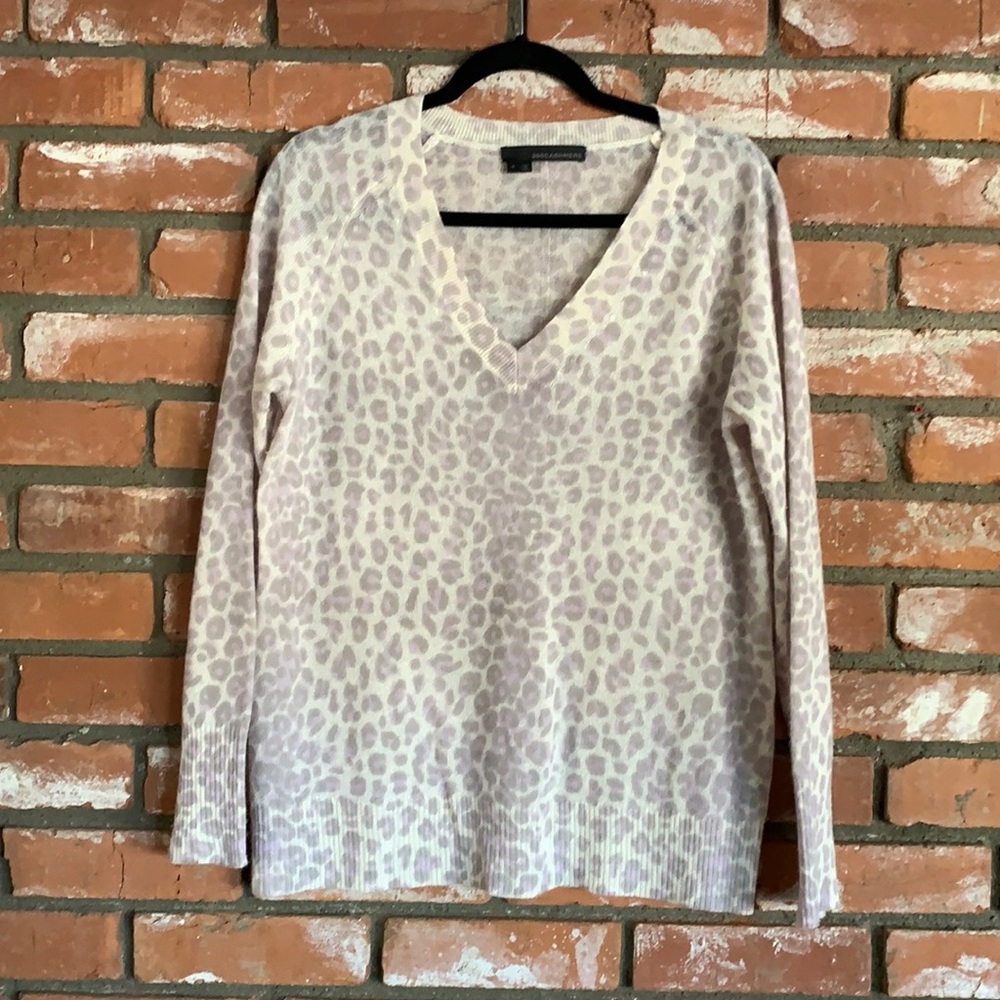 360Cashmere Size S V Neck Lightweight Sweater